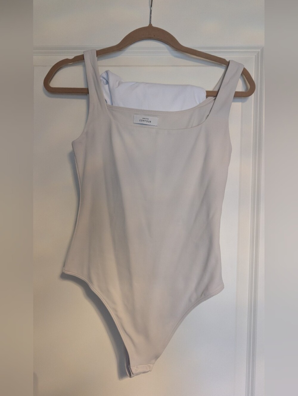 Aritzia Babaton Contour Squareneck Bodysuit